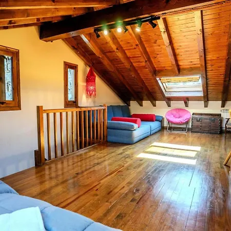 A Pie De Pistas De Holiday home