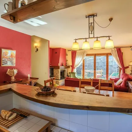 Holiday home A Pie De Pistas De *