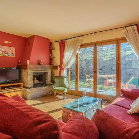 A Pie De Pistas De Holiday home *